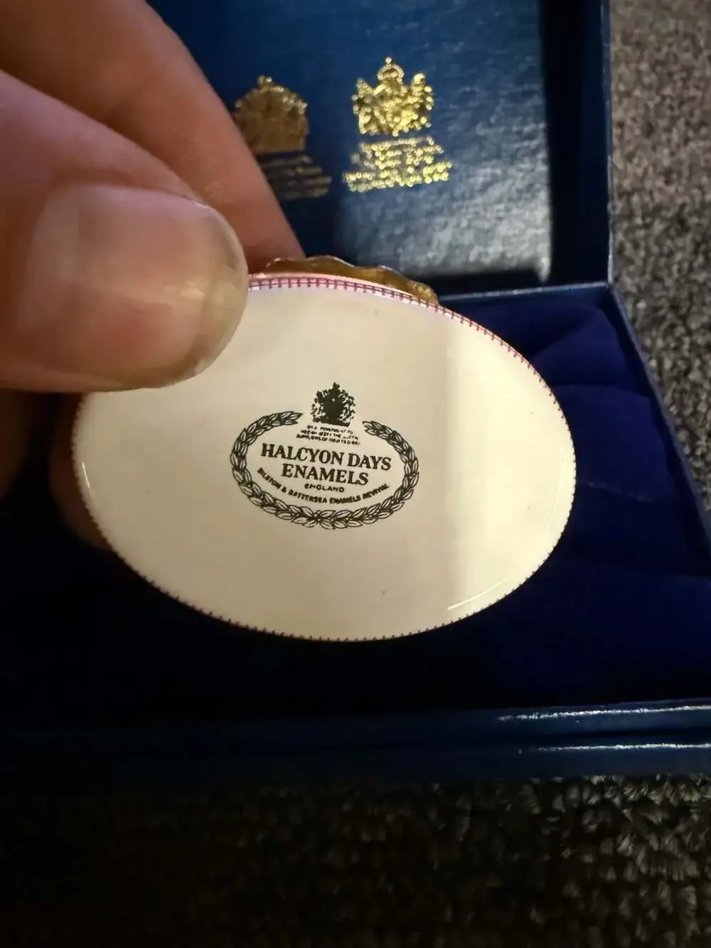 Halcyon Days Enamels England Oval Trinket Box with 'You can never be too rich or